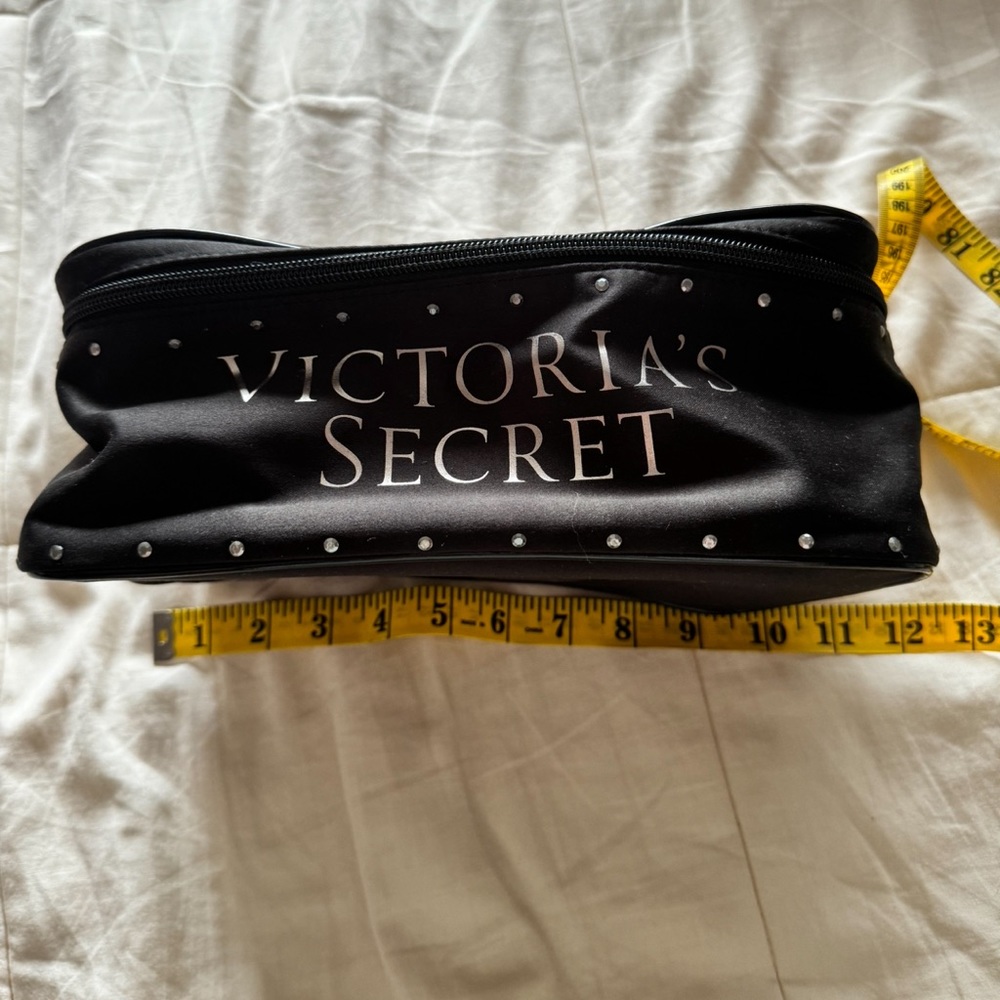 Victoria ’s makeup carrying bag